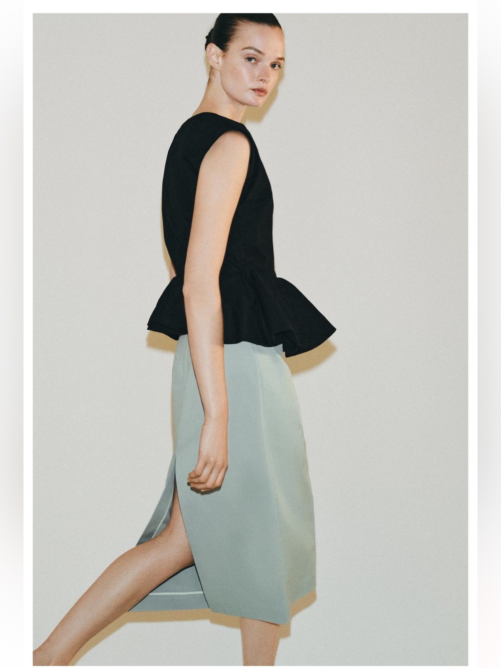 Zara COLLECTION VENTED MIDI
SKIRT - Picture 5 of 8
